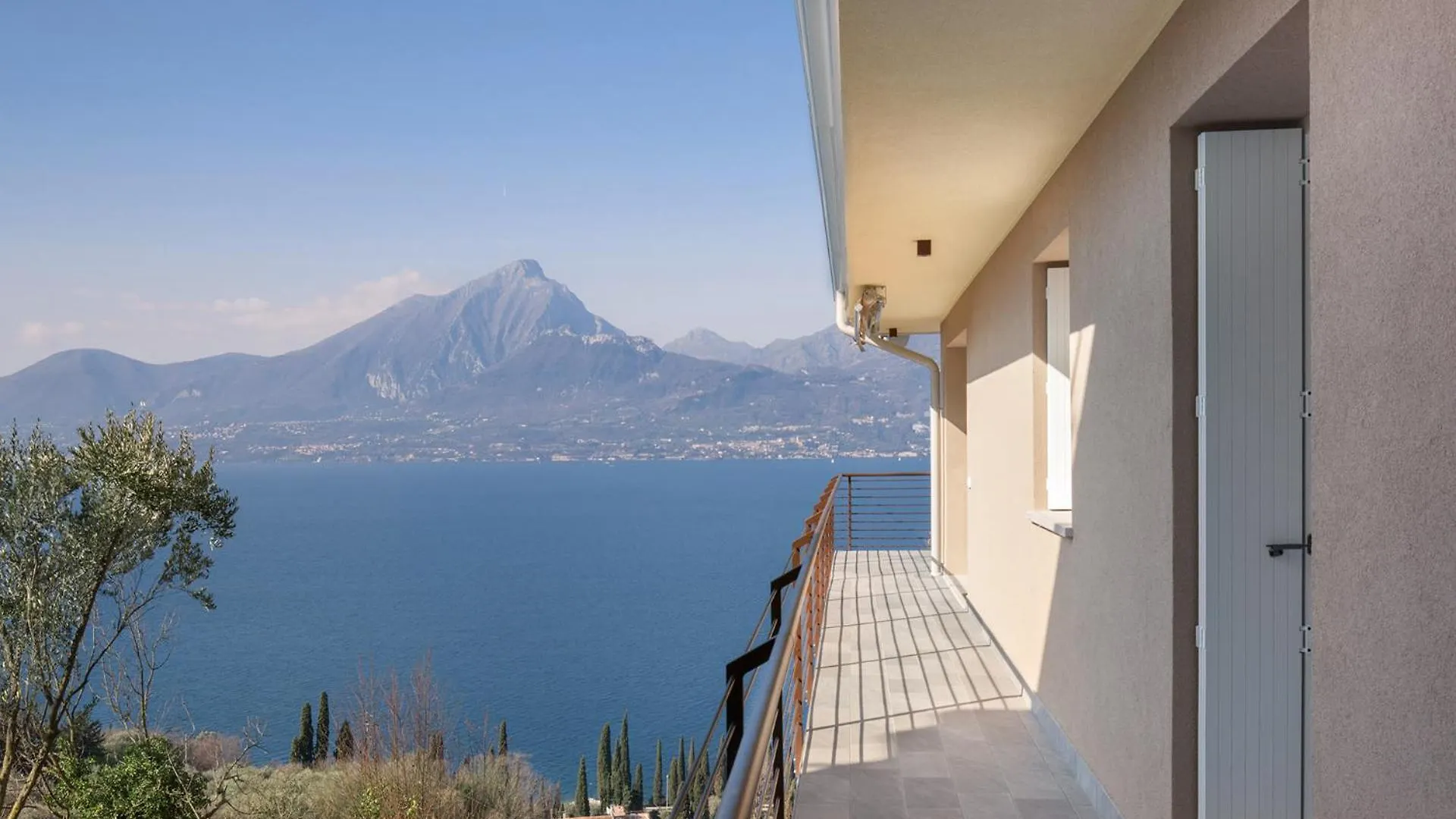 Terrace Of Wally - Apartment With Pool Torri Del Benaco