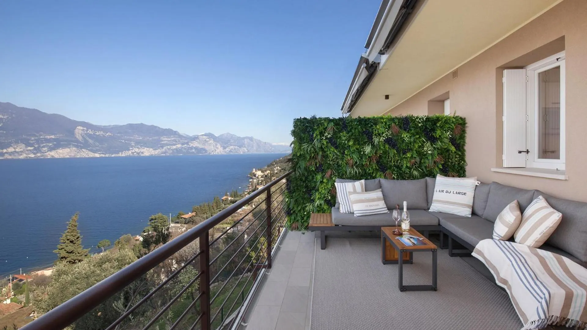 Terrace Of Wally - Apartment With Pool Torri Del Benaco 0*,  Italy