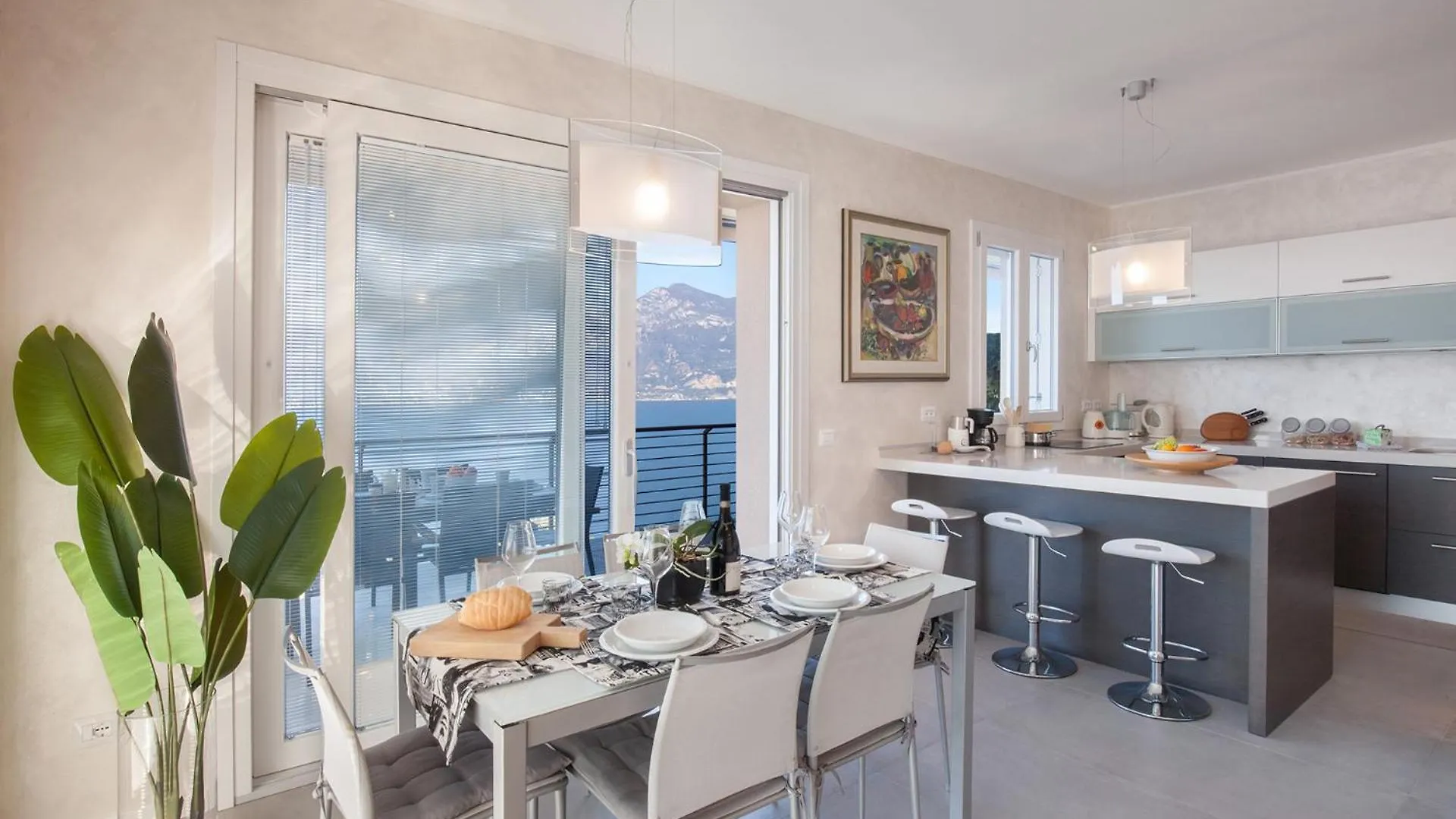 Terrace Of Wally - Apartment With Pool Torri Del Benaco 0*,  Italy