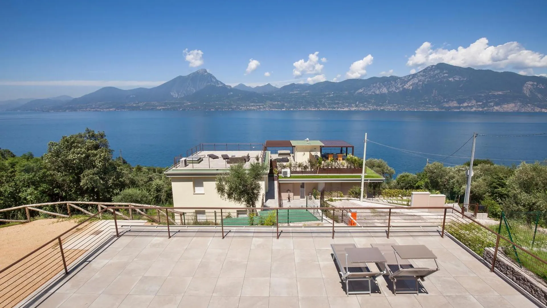 Terrace Of Wally - Apartment With Pool Torri Del Benaco