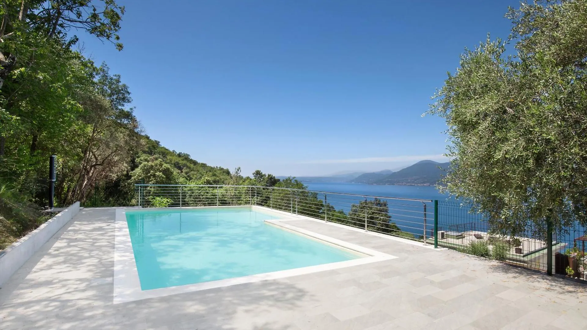 Terrace Of Wally - Apartment With Pool Torri Del Benaco